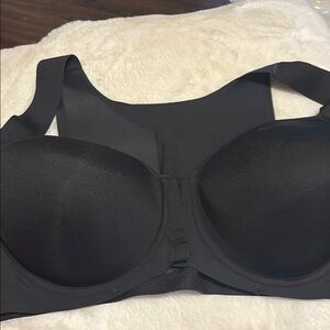 Bali 40DD sports bra, front closure